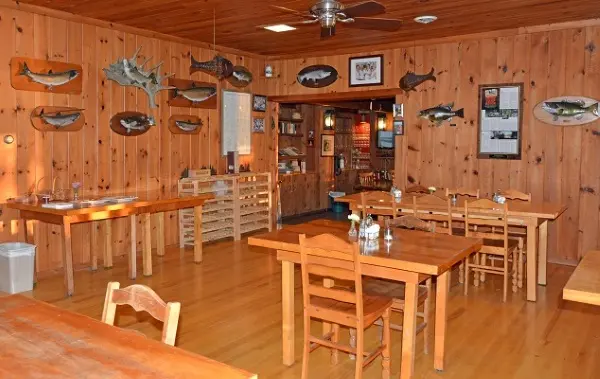 Leen's Lodge Dining Room