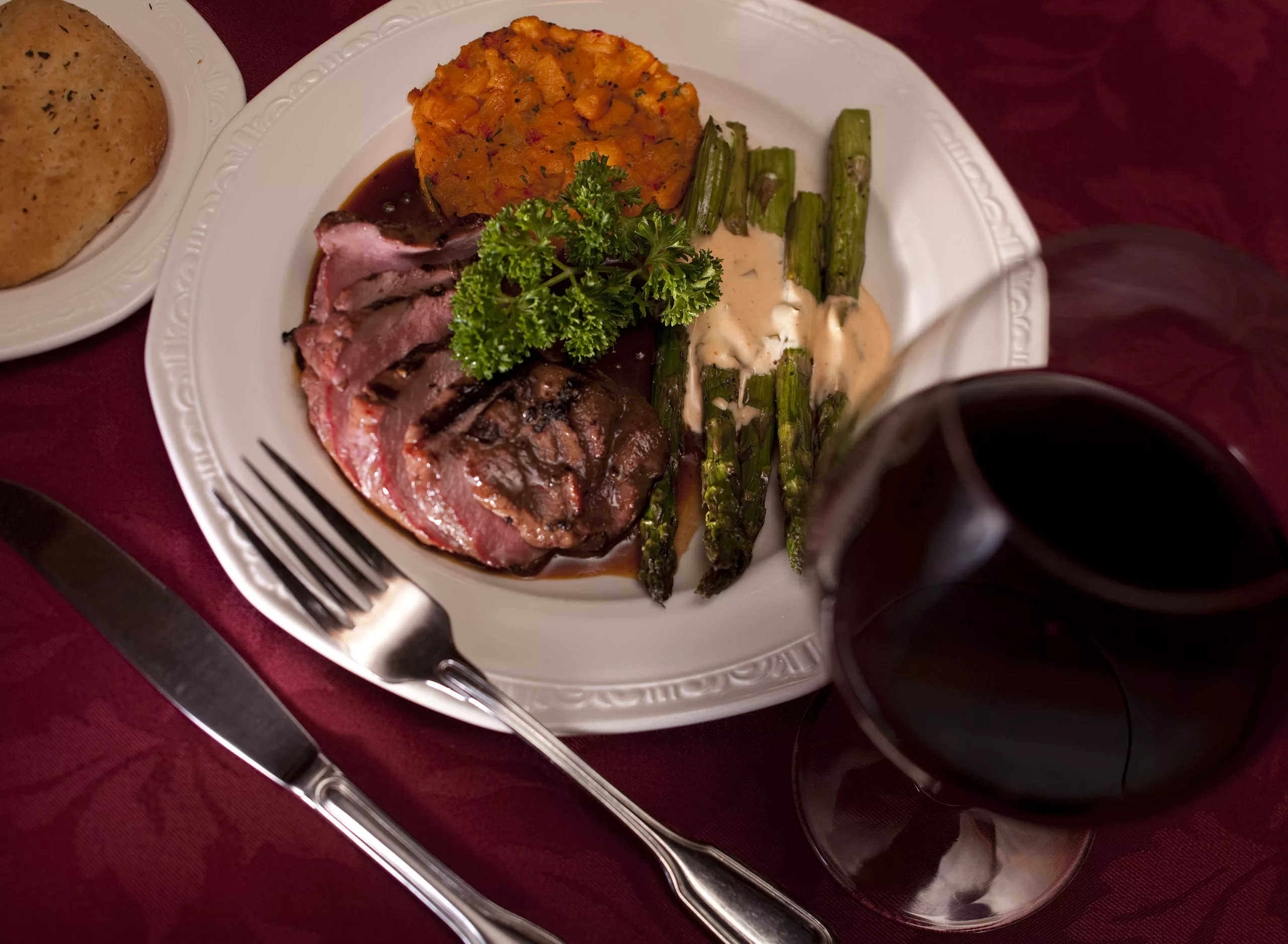 Steak and asparagus